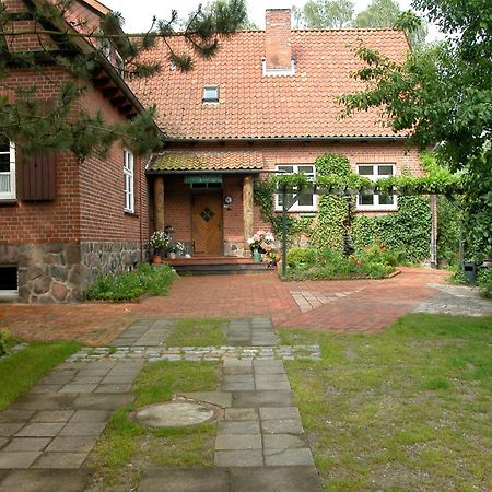 Suderburg Privatzimmer Alte Schule מראה חיצוני תמונה