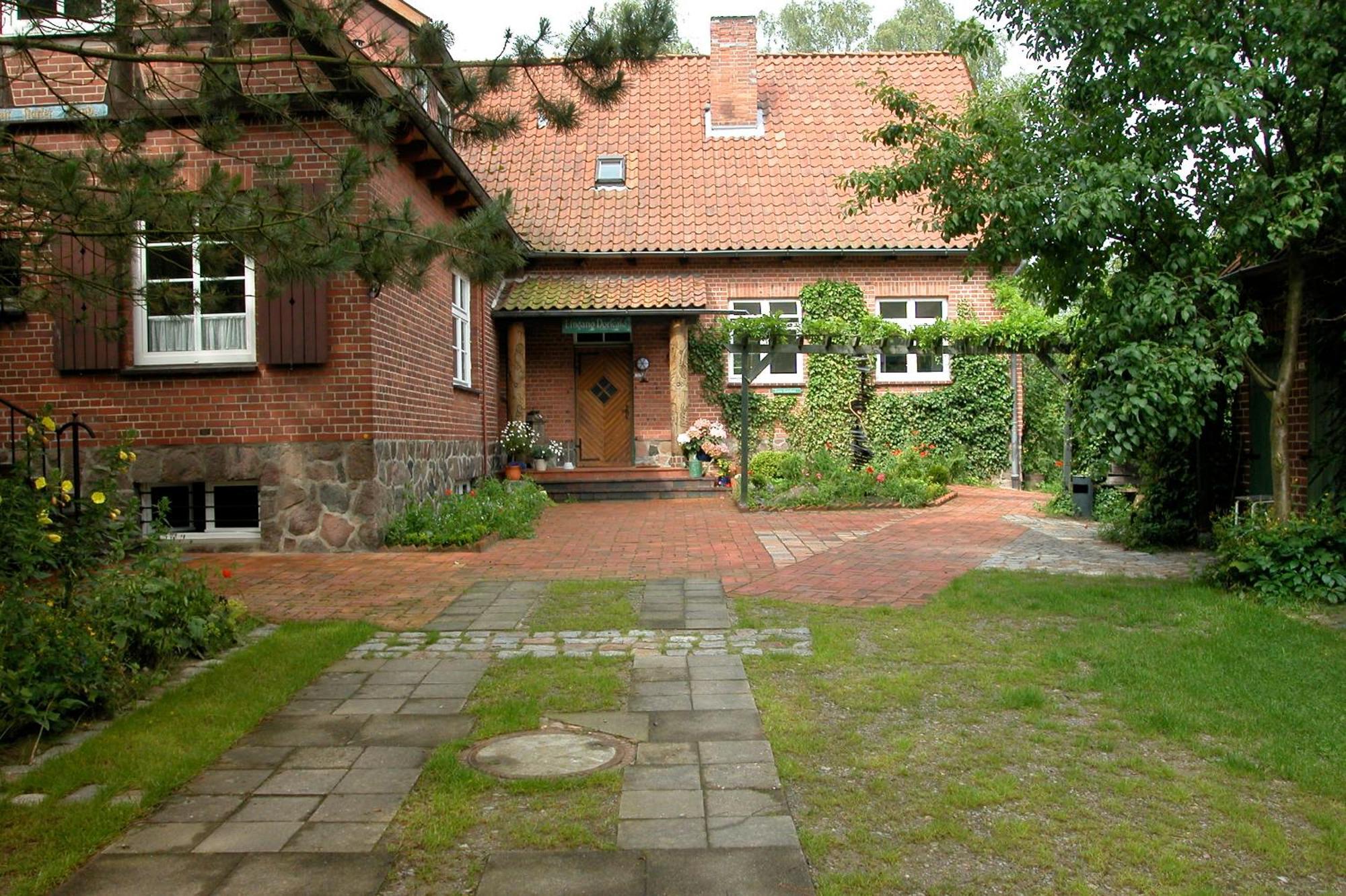 Suderburg Privatzimmer Alte Schule מראה חיצוני תמונה